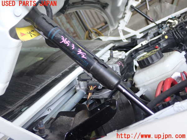 1UPJ-36531068]BMW 330e(8E20)ボンネットダンパー 中古_m0002.jpg