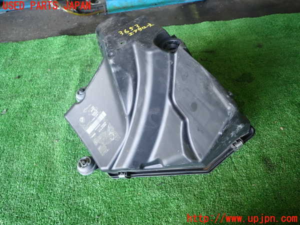 1UPJ-36532560]BMW 330e(8E20)エアクリーナーボックス 中古_m0003.jpg