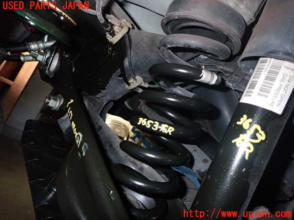 1UPJ-36535100]BMW 330e(8E20)右リアスプリング 中古_m0001.jpg