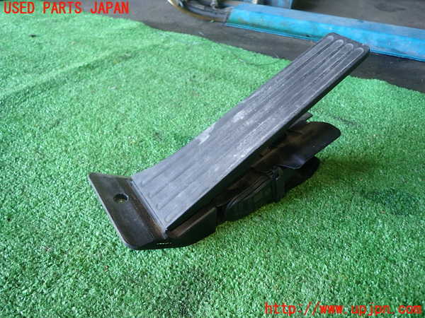 1UPJ-36536382]BMW 330e(8E20)センサー2 (アクセルペダル) 中古_m0001.jpg