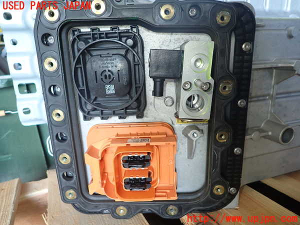 1UPJ-36536911]BMW 330e(8E20)ハイブリッドバッテリー1 中古_m0004.jpg