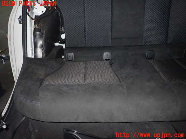 1UPJ-36537385]BMW 330e(8E20)リアシート 中古_m0003.jpg