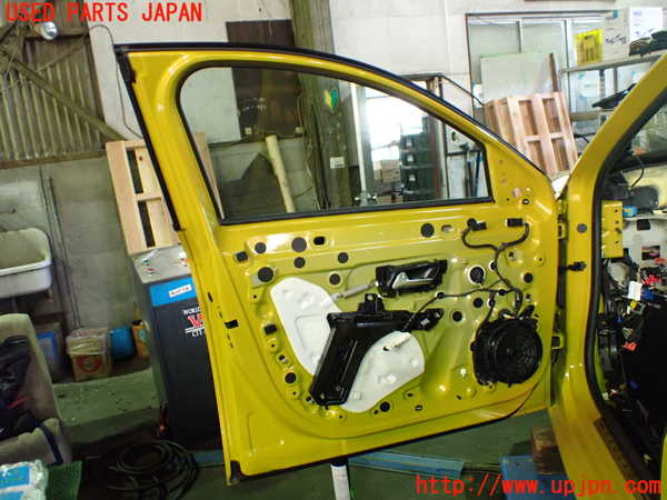 5UPJ-36541260]プジョー・208(P21HN05)左前ドア 中古(43R-007951 M19)_m0005.jpg