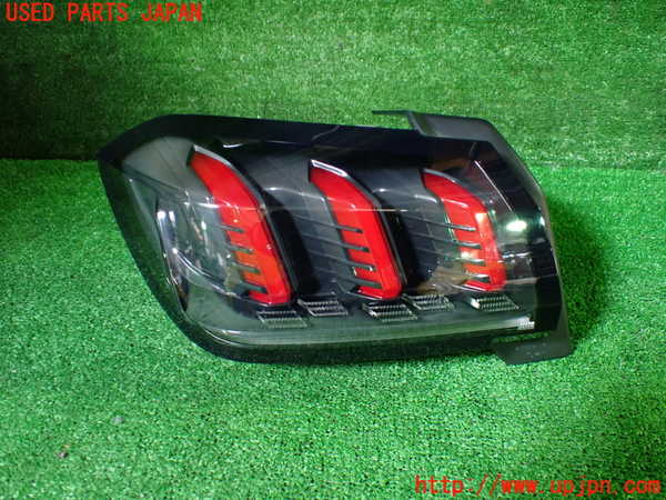 1UPJ-36541536]プジョー・208(P21HN05)左テールランプ 中古_m0001.jpg
