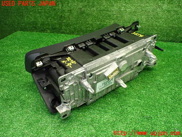 1UPJ-36546170]プジョー・208(P21HN05)スピードメーター 中古_m0003.jpg