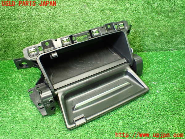 1UPJ-36547841]プジョー・208(P21HN05)小物入れ1 中古_m0002.jpg