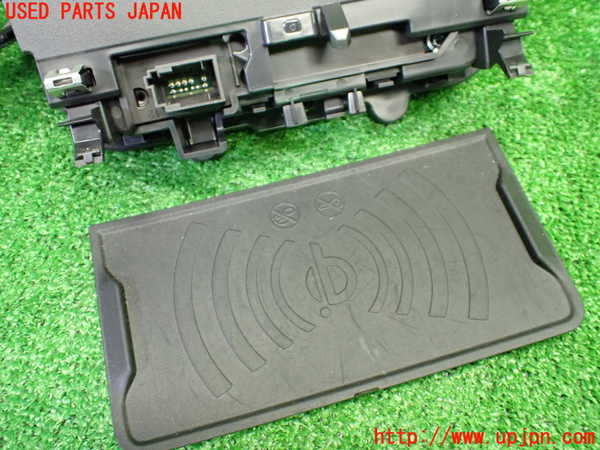 1UPJ-36547841]プジョー・208(P21HN05)小物入れ1 中古_m0004.jpg