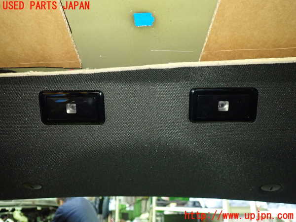 5UPJ-36546412]プジョー・208(P21HN05)ルームランプ2 (2列目真中) 中古_m0001.jpg