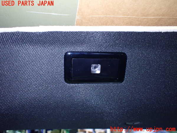 5UPJ-36546412]プジョー・208(P21HN05)ルームランプ2 (2列目真中) 中古_m0003.jpg