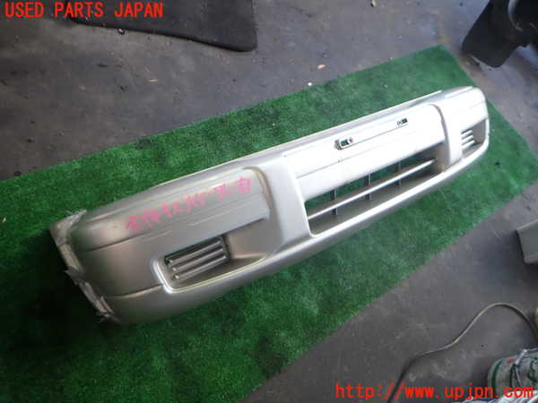 2UPJ-36551010]ビッグホーン(UBS73GW)フロントバンパー 中古_m0001.jpg