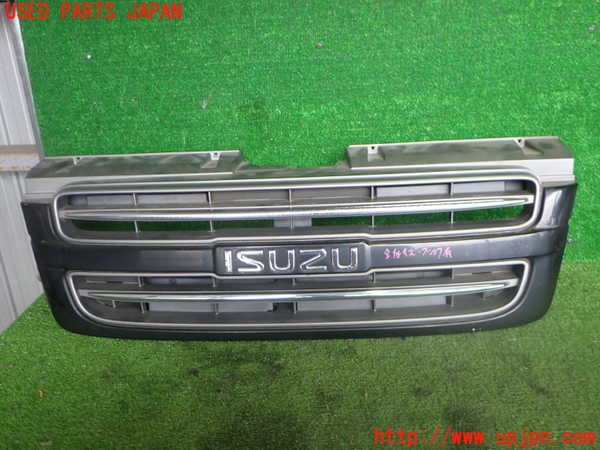 2UPJ-36551050]ビッグホーン(UBS73GW)ラジエターグリル 中古_m0001.jpg