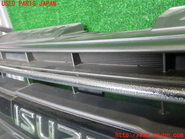 2UPJ-36551050]ビッグホーン(UBS73GW)ラジエターグリル 中古_m0003.jpg