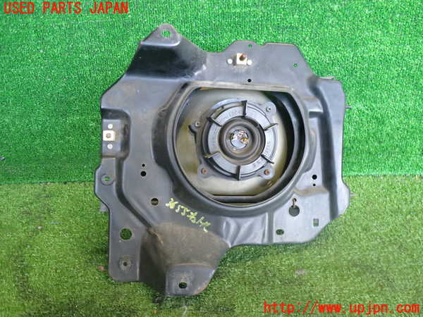 2UPJ-36551130]ビッグホーン(UBS73GW)右ヘッドライト ハロゲン 中古_m0003.jpg