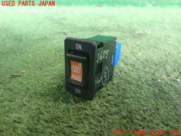 2UPJ-36556311]ビッグホーン(UBS73GW)スイッチ6 (シート) 中古_m0001.jpg