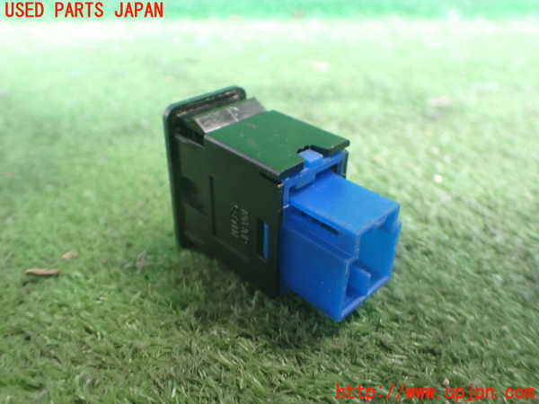 2UPJ-36556311]ビッグホーン(UBS73GW)スイッチ6 (シート) 中古_m0002.jpg