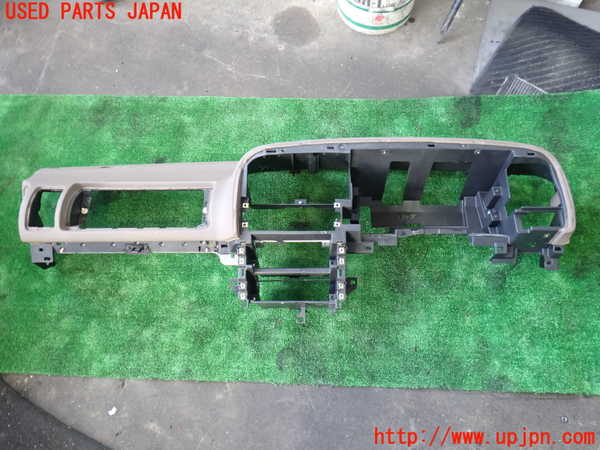 2UPJ-36557505]ビッグホーン(UBS73GW)ダッシュボード 中古_m0001.jpg