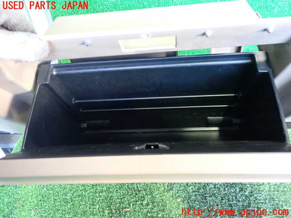 2UPJ-36557516]ビッグホーン(UBS73GW)グローブボックス1 中古_m0002.jpg