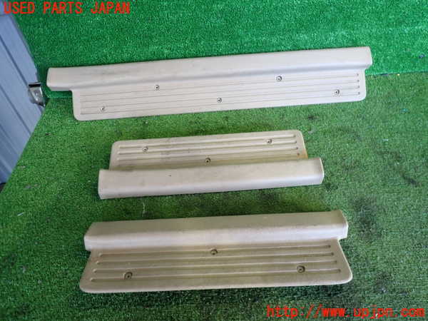 2UPJ-36557740]ビッグホーン(UBS73GW)スカッフプレート 中古_m0001.jpg