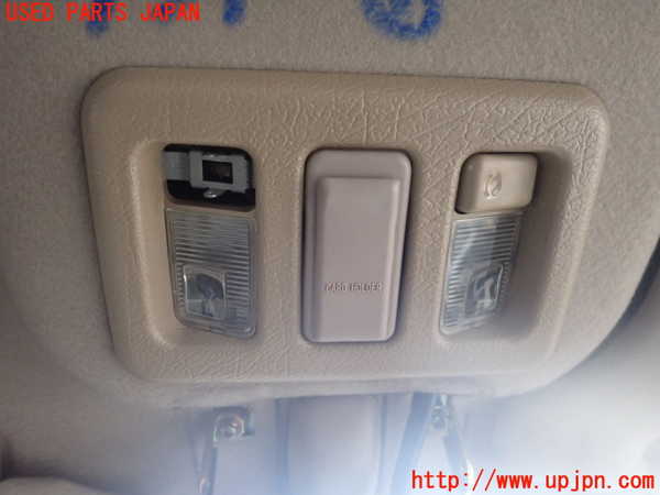 2UPJ-36556411]ビッグホーン(UBS73GW)ルームランプ1 (真中 1列目) 中古_m0001.jpg