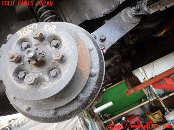 2UPJ-36574300]アルシオーネ(AX7)右リアナックルハブ 中古_m0002.jpg