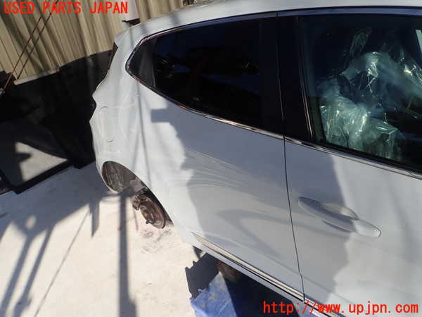 1UPJ-36591290]ルノー・ルーテシア(クリオ)(BJAH5H)右後ドア 中古 SISECAM M316 43R-00101_m0001.jpg