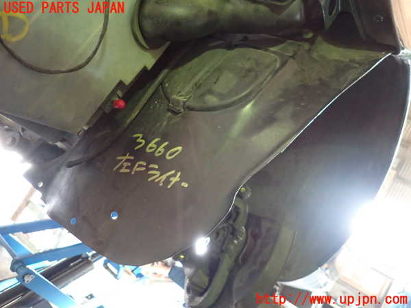 1UPJ-36601092]ジャガー・XKシリーズ(J413A)左前フェンダーライナー 中古_m0001.jpg