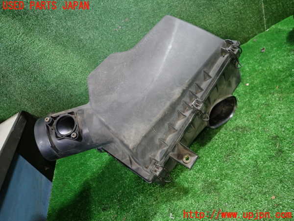 1UPJ-36602560]ジャガー・XKシリーズ(J413A)エアクリーナーボックス 中古_m0001.jpg