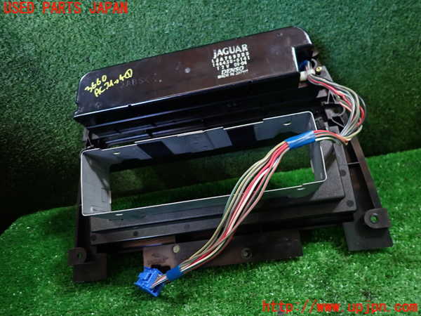 1UPJ-36606066]ジャガー・XKシリーズ(J413A)エアコンスイッチ1 中古_m0003.jpg
