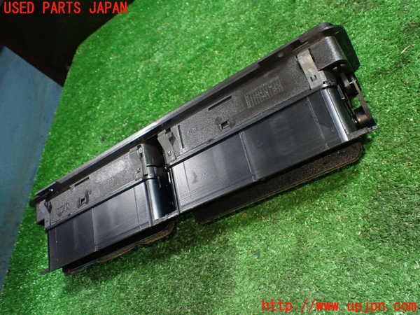 1UPJ-36607528]ジャガー・XKシリーズ(J413A)エアコン吹き出し口3 (真中) 中古_m0003.jpg