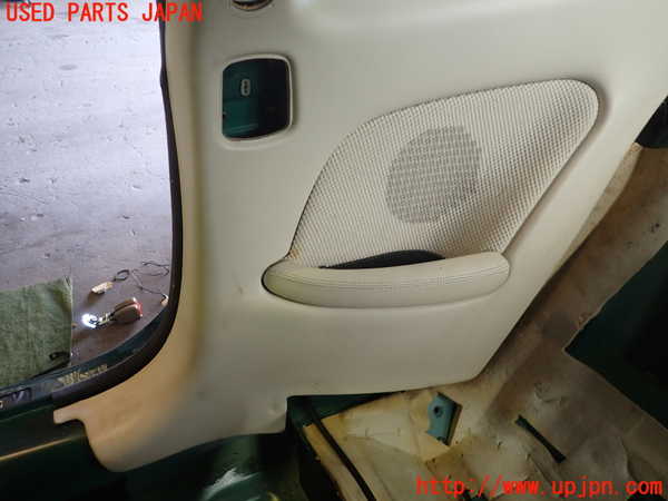 1UPJ-36607675]ジャガー・XKシリーズ(J413A)右リアピラートリム 中古_m0003.jpg