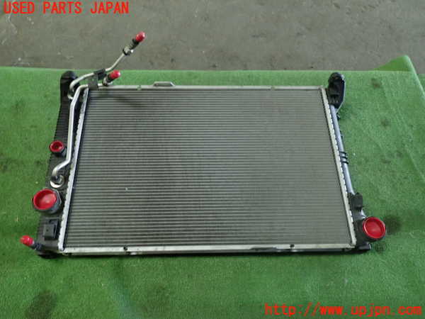 1UPJ-36622321]ベンツ CLS350 C218(218359)ラジエーター1 中古_m0003.jpg