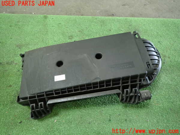 1UPJ-36622560]ベンツ CLS350 C218(218359)エアクリーナーボックス 中古_m0001.jpg