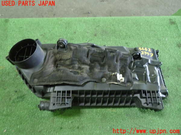 1UPJ-36622560]ベンツ CLS350 C218(218359)エアクリーナーボックス 中古_m0004.jpg