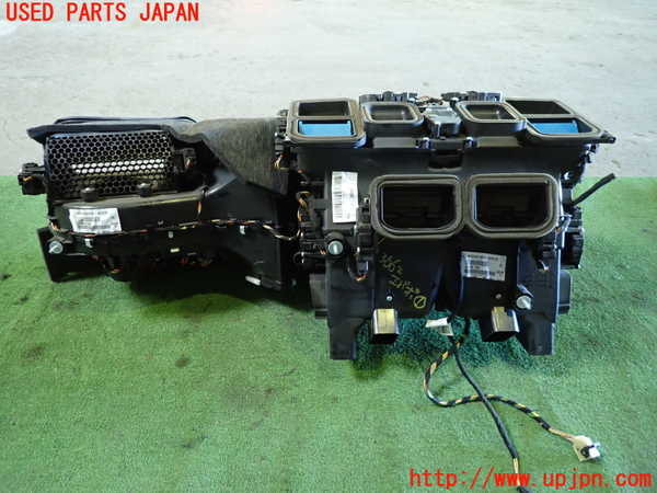 1UPJ-36626081]ベンツ CLS350 C218(218359)エバポレーター1 中古_m0001.jpg