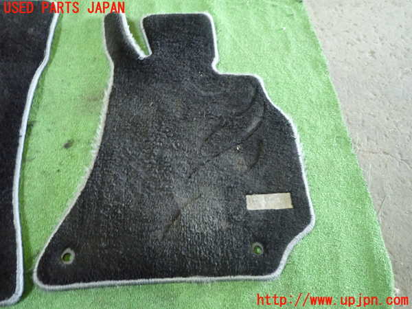 1UPJ-36627800]ベンツ CLS350 C218(218359)フロアマット 中古_m0002.jpg