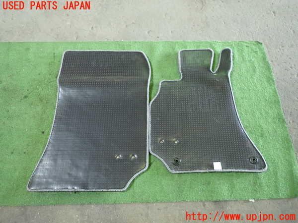 1UPJ-36627800]ベンツ CLS350 C218(218359)フロアマット 中古_m0004.jpg