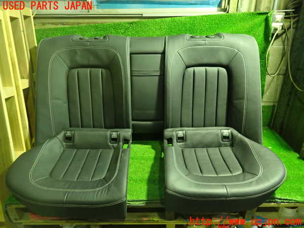 1UPJ-36627385]ベンツ CLS350 C218(218359)リアシート 中古_m0001.jpg