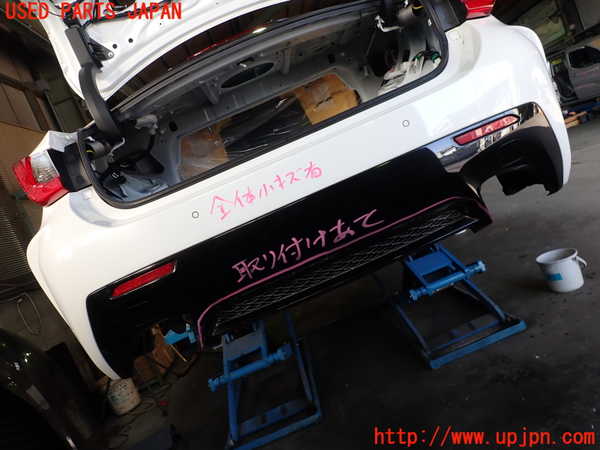 1UPJ-36641610]レクサス・RC F(USC10)リアバンパー 中古_m0001.jpg