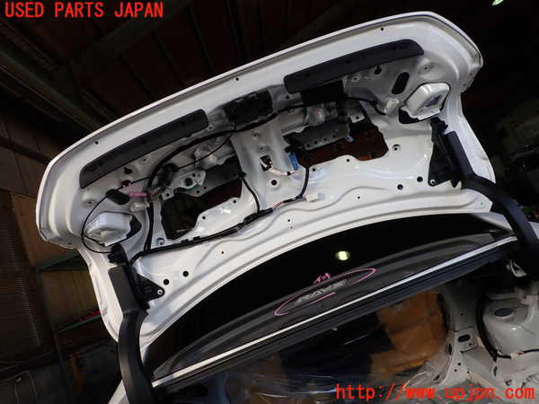 5UPJ-36641500]レクサス・RC F(USC10)トランク 中古_m0004.jpg