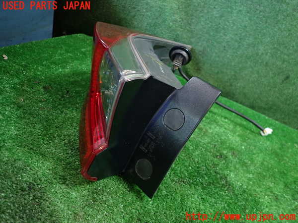 1UPJ-36641536]レクサス・RC F(USC10)左テールランプ 中古_m0002.jpg