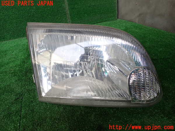 1UPJ-36661130]ハイエースワゴン100系(KZH100G)右ヘッドライト ハロゲン 中古_m0001.jpg