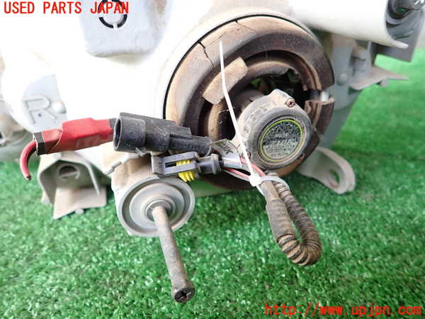 1UPJ-36661130]ハイエースワゴン100系(KZH100G)右ヘッドライト ハロゲン 中古_m0003.jpg