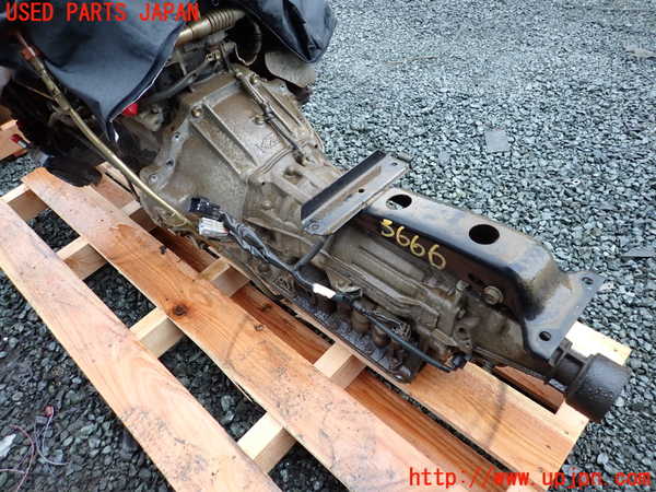 1UPJ-36663010]ハイエースワゴン100系(KZH100G)ミッション AT 1KZ-TE 中古_m0001.jpg