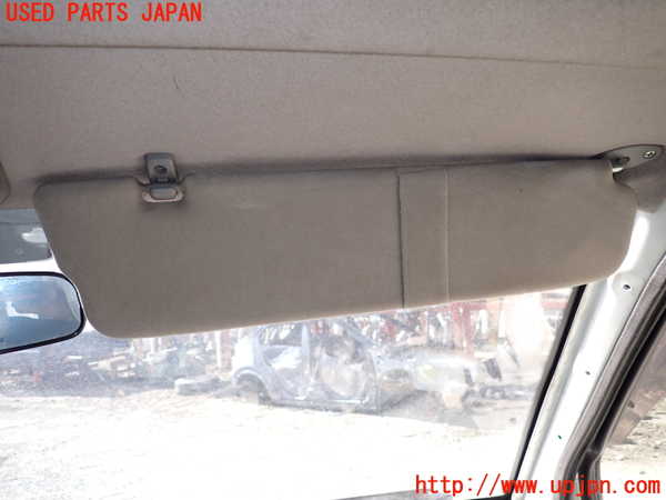 1UPJ-36667625]ハイエースワゴン100系(KZH100G)室内サンバイザー右側 中古_m0002.jpg