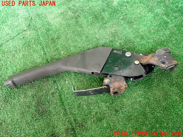 1UPJ-36667550]ハイエースワゴン100系(KZH100G)サイドブレーキレバー 中古_m0002.jpg