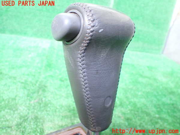 1UPJ-36667555]ハイエースワゴン100系(KZH100G)ATシフトレバー 中古_m0003.jpg