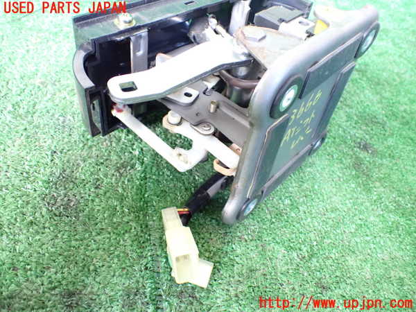 1UPJ-36667555]ハイエースワゴン100系(KZH100G)ATシフトレバー 中古_m0005.jpg