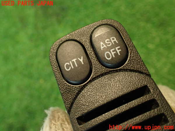 2UPJ-36676306]アルファロメオ・147 GTA(937AXL)スイッチ1 (ASR OFF) 中古_m0003.jpg