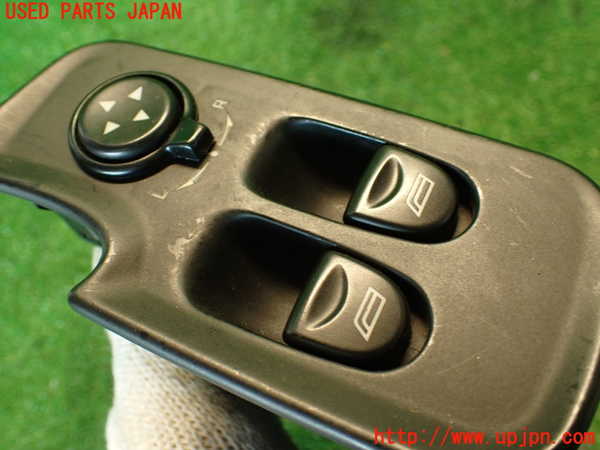 2UPJ-36676240]アルファロメオ・147 GTA(937AXL)右パワーウィンドウスイッチ 中古_m0003.jpg