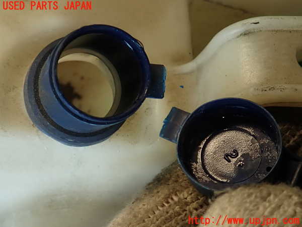 2UPJ-36676791]アルファロメオ・147 GTA(937AXL)ウォッシャータンク1 中古_m0004.jpg